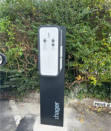 Installation d'une borne de recharge pour véhicule électrique à Pau
